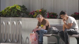 Невероятный поступок бездомного (социальный эксперимент)