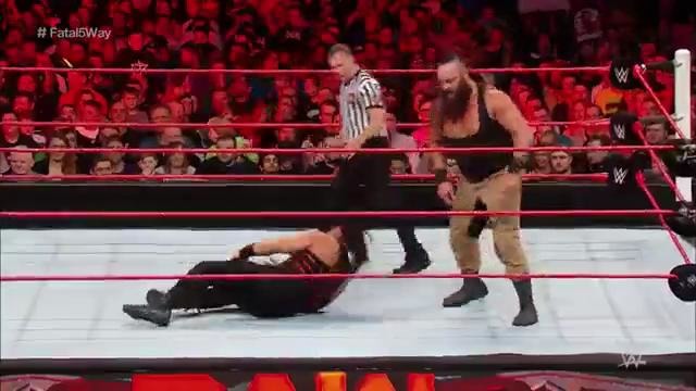 Reigns vs. Rollins vs. Owens vs. Strowman vs. Jericho