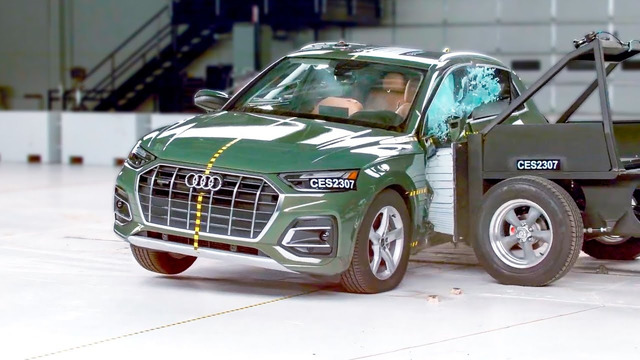 Audi Q5 (2023) Side Crash Test