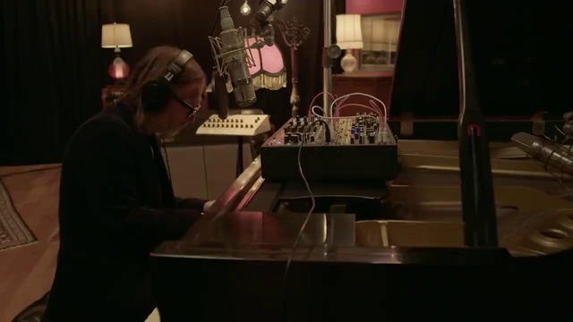 Thom Yorke – Unmade (Live from Electric Lady Studios) (Official 2019!)
