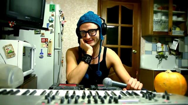 Masta Mic – Haloween Mouse Beatbox