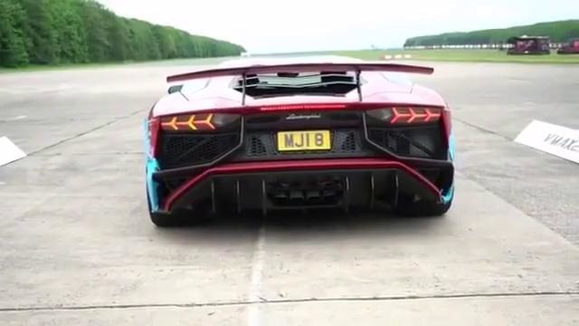 Lamborgini Aventador