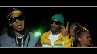 Snoop Dogg – Young, Wild And Free Feat. Wiz Khalifa & Bruno Mars