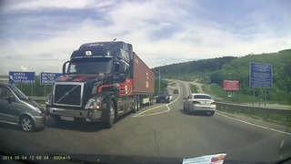 ДТП Новороссийск Краснодар, тягач Volvo со зверскими тормозами