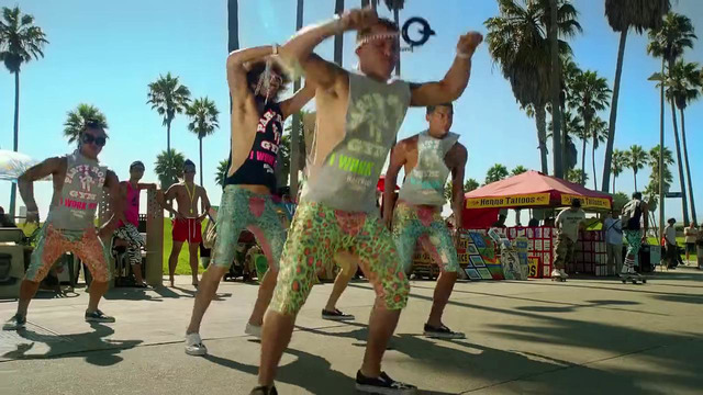 LMFAO – Sexy and I Know It (Official Video)