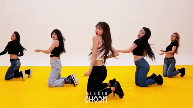 YooA (Oh My Girl) – Jonas Brothers ‘Sucker’ Dance
