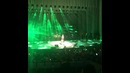 Видео 1. Робби Уильямс выступил в Ташкенте. Приехал в юбке – уехал в чапане