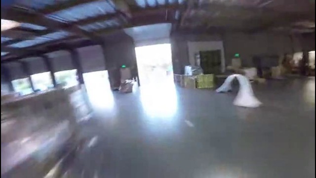 Дрон-рейсинг квадрекопторами Storm