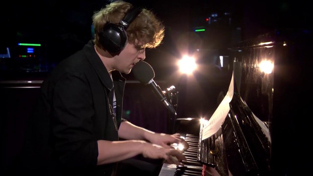 Rhodes – Blank Space | Taylor Swift Cover | Radio 1’s Piano Sessions