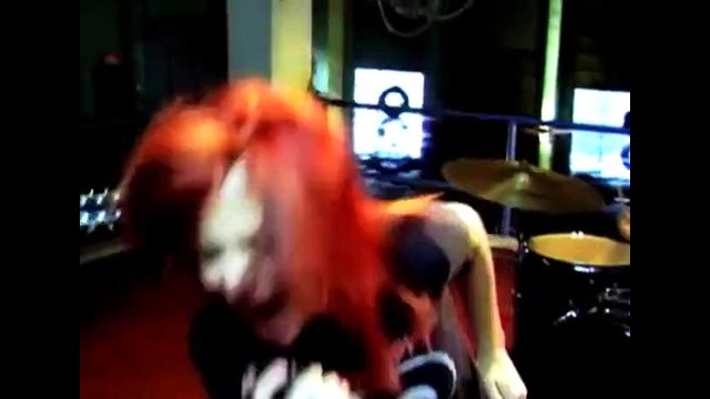 Paramore – Pressure (official music video)