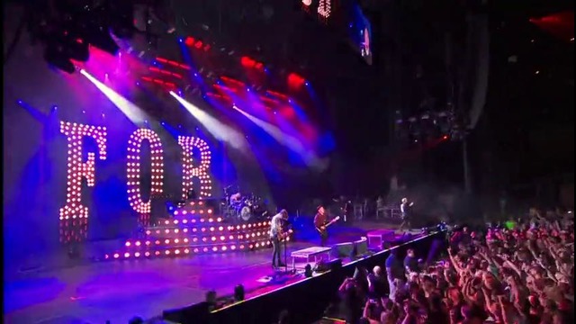 Fall Out Boy – Thnks Fr Th Mmrs (Boys Of Zummer Live In Chicago)