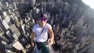 Съемка на самой высокой точке небоскреба