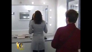 Прикол про зеркало в женском туалете