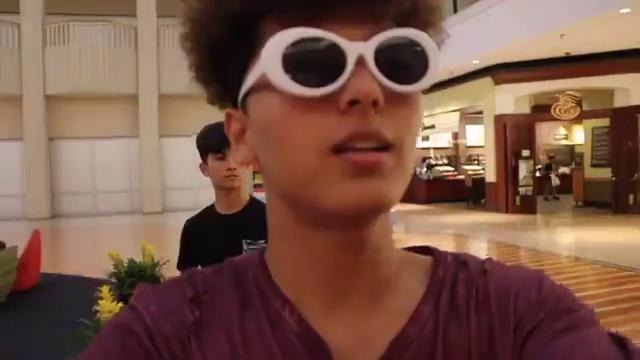 Большие Магазине в Америке (Amerikadagi katta magazinlar)