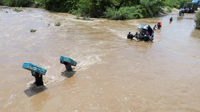 На Перу обрушился циклон «Яку», есть жертвы