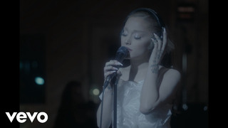 Ariana Grande – don’t wanna break up again (live version)