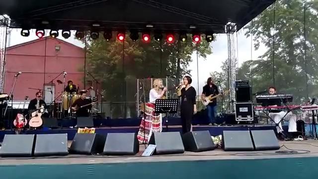Севара Назархан и Пелагея спели дуэтом на узбекском языке