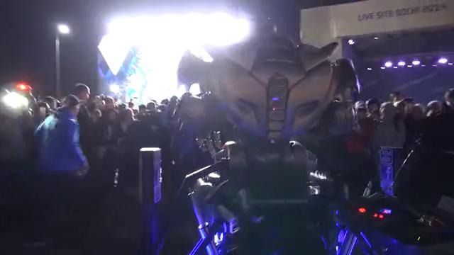 Робот плакса в Сочи 2014