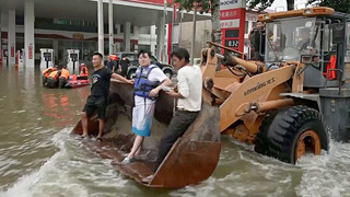 Сотни тысяч жителей провинции Хэбэй эвакуируют из-за тайфуна «Доксури»