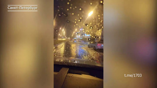 Удар по Питеру. Циклон Фрида, дождь и наводнение в Петербурге сегодня. Потоп в Благовещенске
