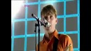Franz Ferdinand – Take Me Out (Glastonbury 2009)