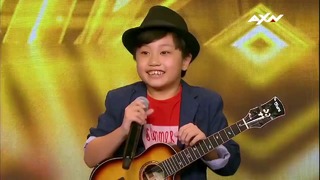Мальчик-гитарист заработал золотую кнопку на шоу талантов в Азии