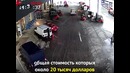 Как в Чехии работники склада ловко при помощи погрузчиков заблокировали воров