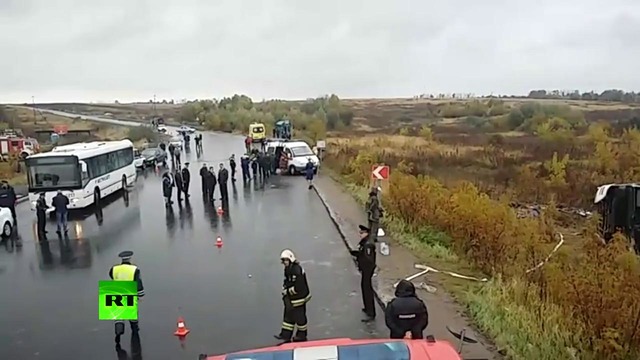 Автобус перевернулся на трассе близ Коломны. Видео с места ДТП
