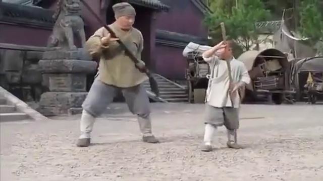 Мальчик-монах обучает Джеки Чана