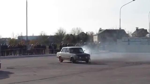 Копейка натянула беху