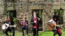 Masketta Fall- I Write Sins Not Tragedies (Panic! At The Disco Cover)