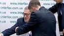 Жириновского закидали капустой в Киеве. полное видео
