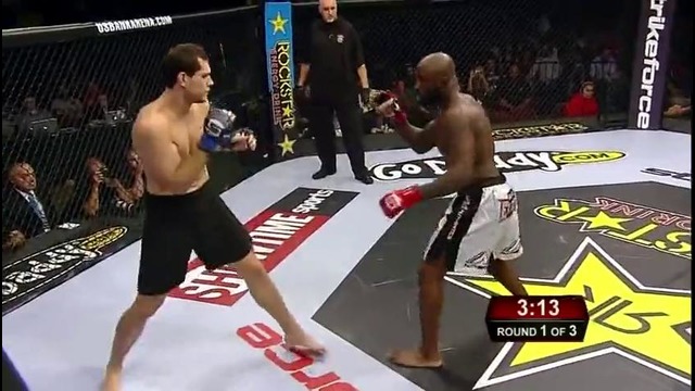 Muhammed ‘King Mo’ Lawal vs. Roger Gracie – Strikeforce