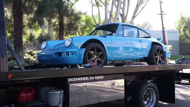 Building a Turbo Porsche 964 in 14 minutes