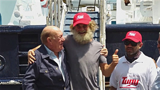 Месяцы в океане: австралийского моряка и его собаку нашли и спасли