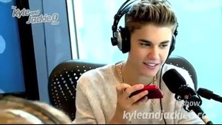 Justin Bieber Receives Selena Gomez’s Call During Interview 2013