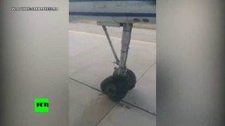 Пассажир снял на видео посадку самолёта с повреждённым шасси в аэропорту Якутска