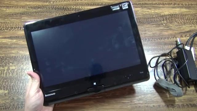 Достаем из коробки ультрабук Lenovo ThinkPad Twist S230U