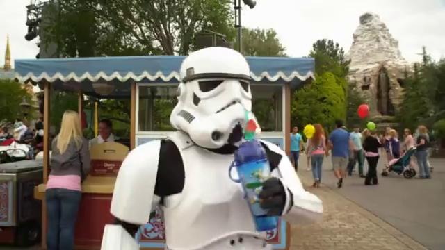 Darth Vader Goes to Disneyland (для DNA)