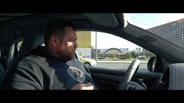 SmotraTV. D3 Porsche Cayenne Turbo S Иди на рынок! И убей их всех