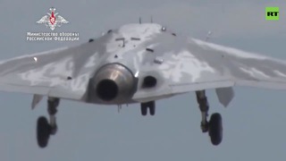 «Охотник» в действии Минобороны РФ показало видео первого полёта нового беспилотника
