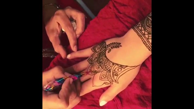 Shay Mitchell (@shaym) • Instagram