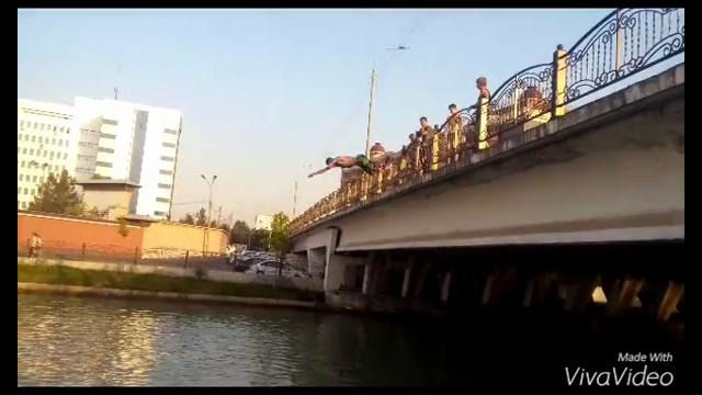 Ташкент (самые улётные прыжки в воду с моста )26.07.2016