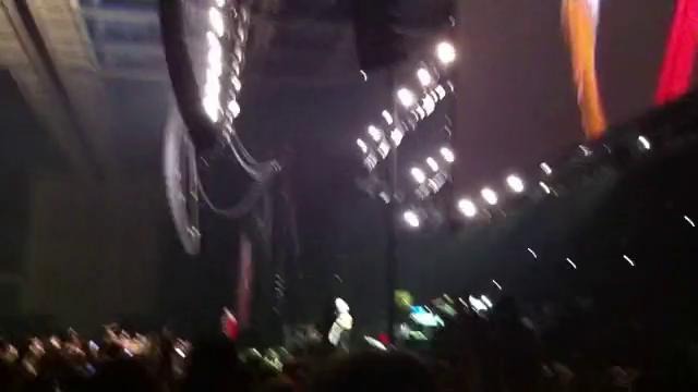Билли Джо говорит: «Я ВАС ЛЮБЛЮ!» Концерт в Москве (21.06.13)