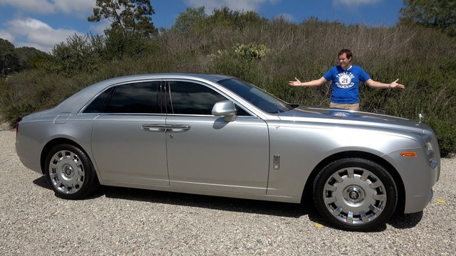 Rolls-Royce Ghost – это безумно люксовый и «доступный» Rolls