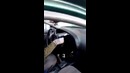 Девушка решила отогреть автомобиль