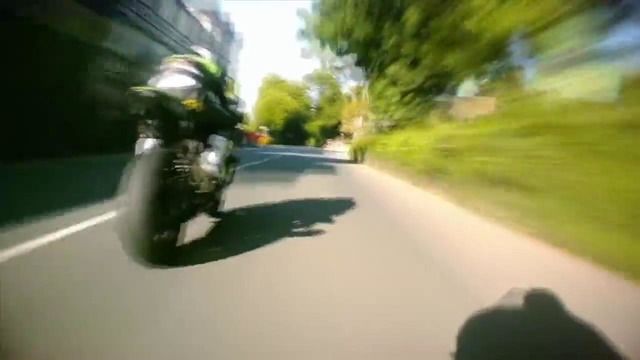 THE GREATEST ️ Show On Earth ️  322.km-h-200.MPH Street Race. ISLE of MAN TT