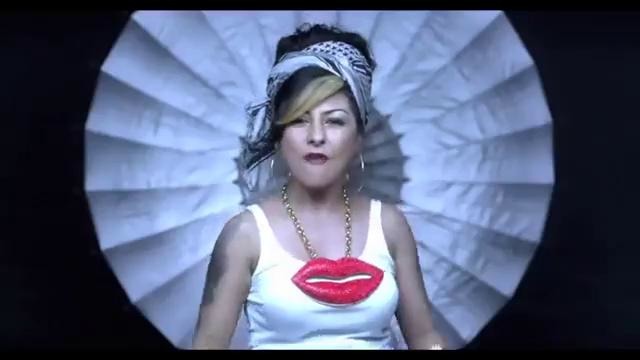 Hard Kaur feat D12 ‘Desi Dance