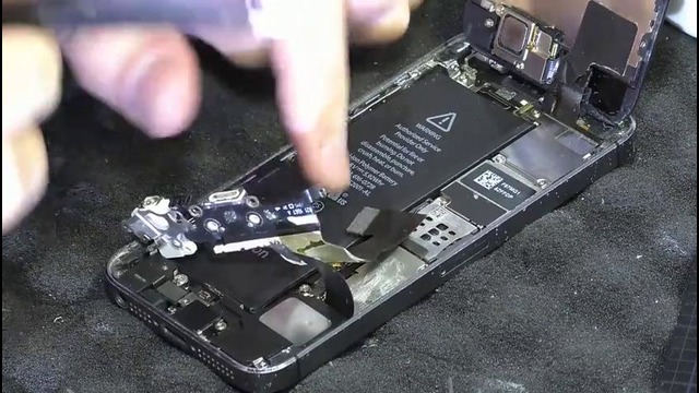 Не заряжается смартфон Apple iPhone 5S (A1533)