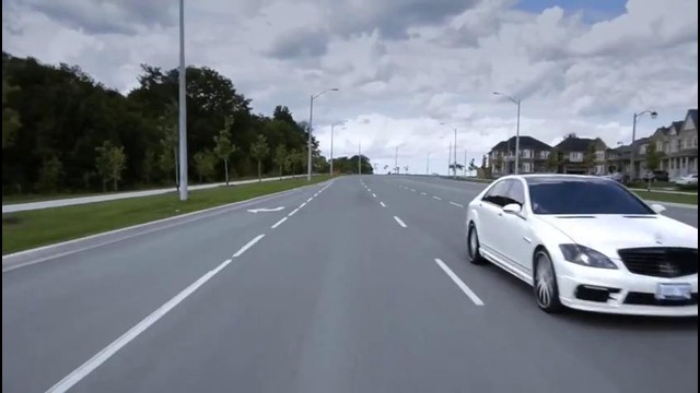 Lamborghini Gallardo Spyder Vs. Mercedes-Benz S65 AMG – 22 Cylinders